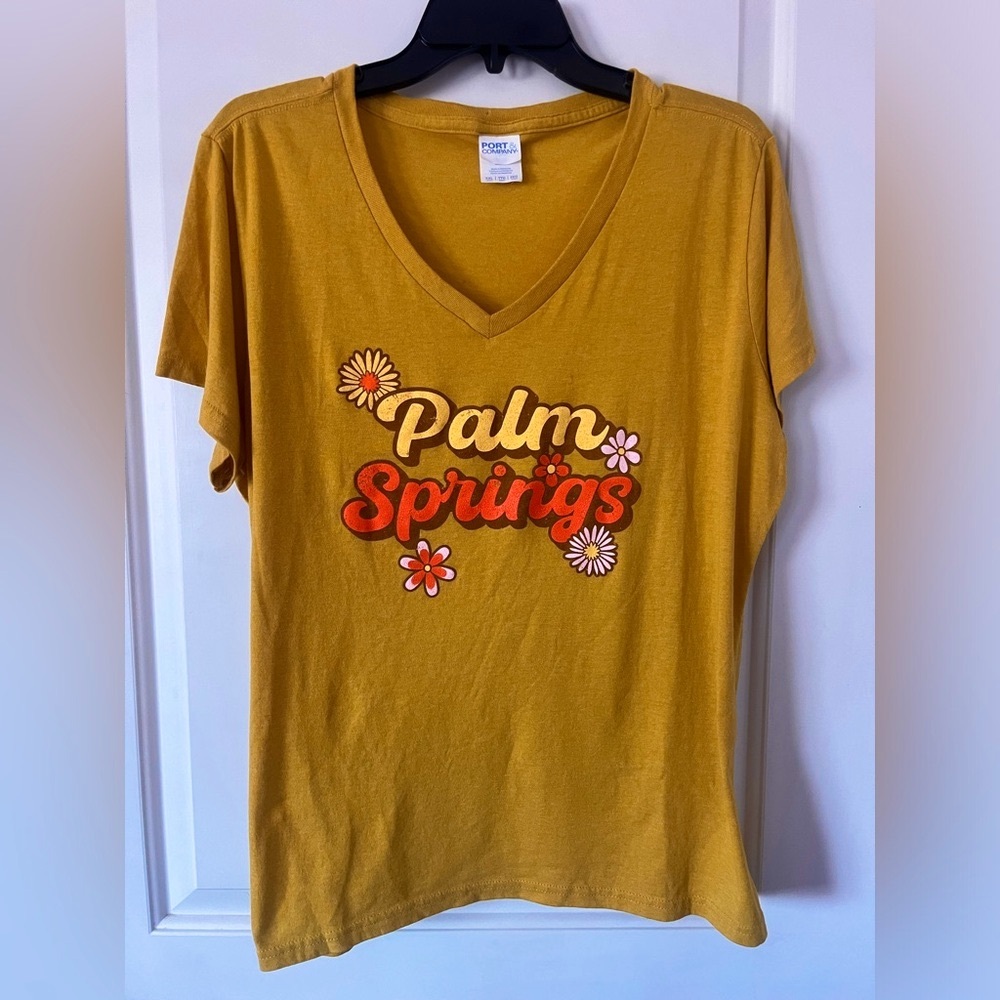 Mustard 'Palm Springs' Flower Graphic Logo Retro Tee - XXL